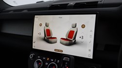 LAND ROVER DEFENDER 3.0 D250 X-Dynamic SE 90 3dr Auto 5108557