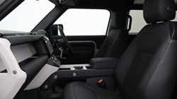 LAND ROVER DEFENDER 3.0 D250 X-Dynamic SE 90 3dr Auto 5108536