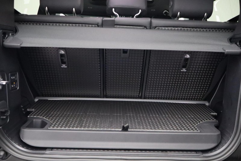  LAND ROVER DEFENDER 3.0 D250 X-Dynamic SE 90 3dr Auto 5108516