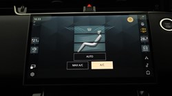 2025 (25) LAND ROVER RANGE ROVER EVOQUE 2.0 D200 Dynamic SE 5dr Auto 3716757