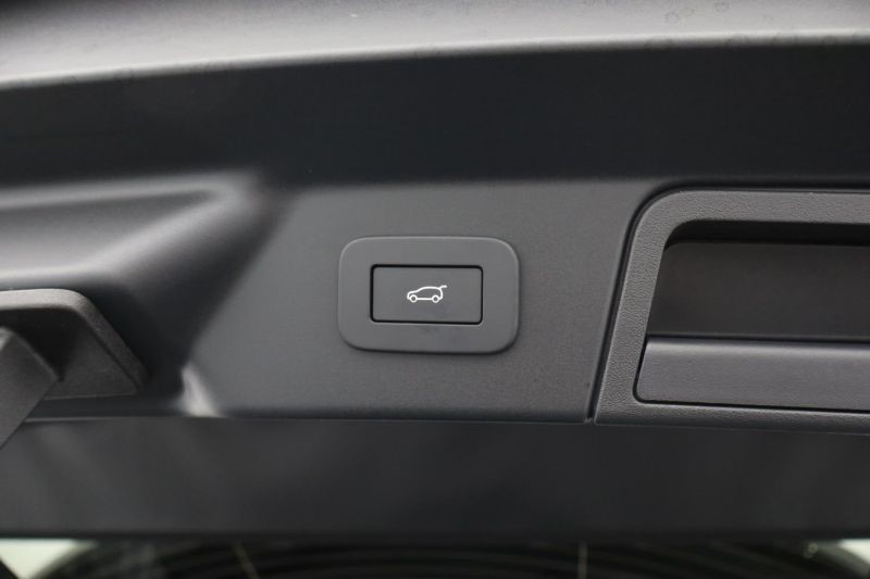  LAND ROVER RANGE ROVER VELAR 2.0 D200 MHEV Dynamic SE 5dr Auto 3881243