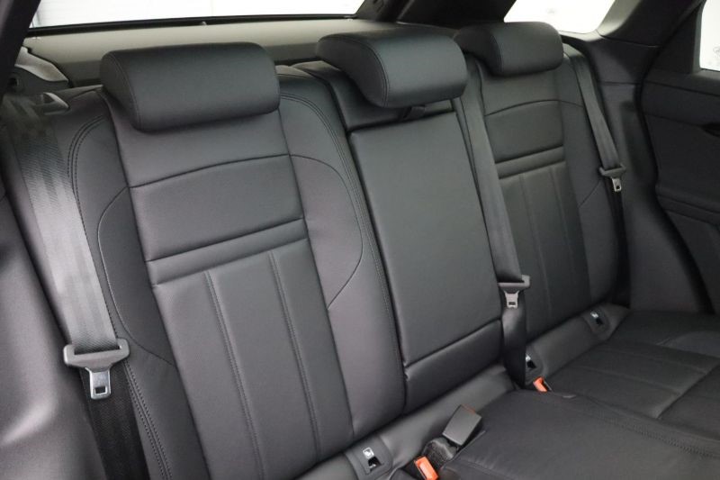 2025 (25) LAND ROVER RANGE ROVER EVOQUE 1.5 P270e Dynamic SE 5dr Auto 4119639