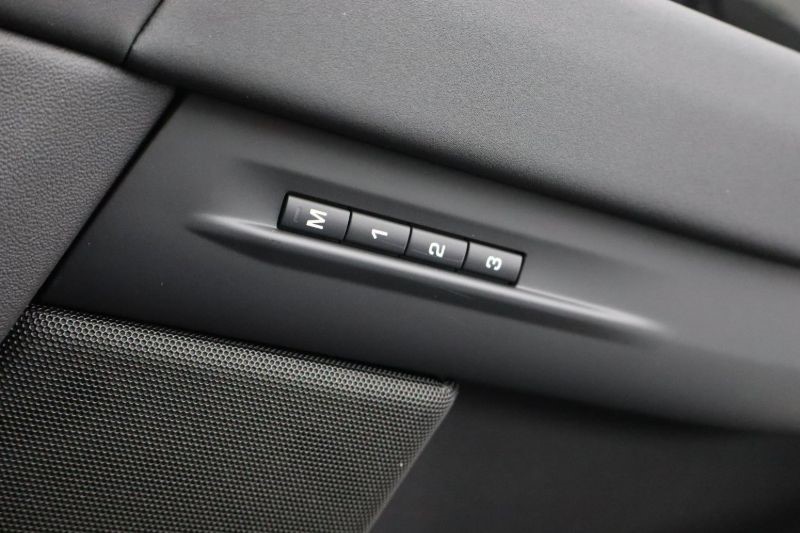 2025 (25) LAND ROVER RANGE ROVER EVOQUE 1.5 P270e Dynamic SE 5dr Auto 4119635