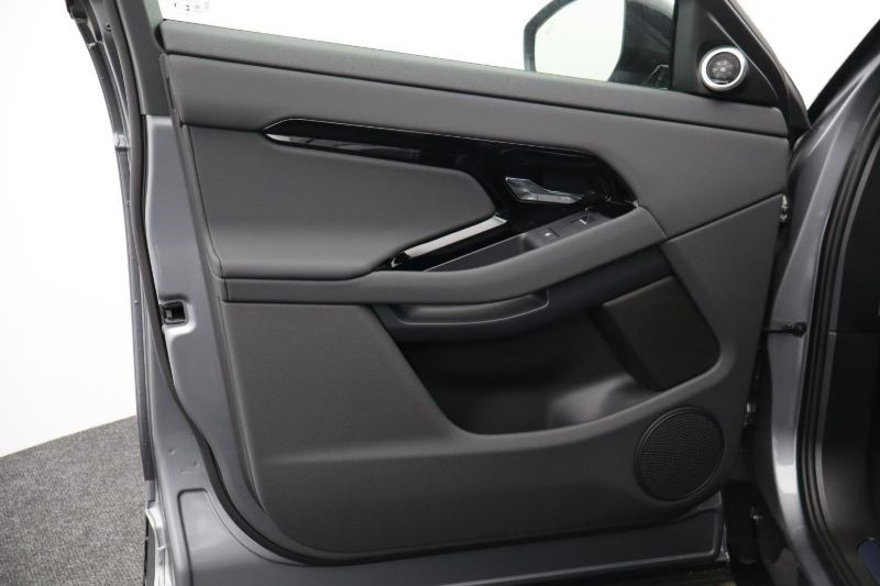 2025 (25) LAND ROVER RANGE ROVER EVOQUE 1.5 P270e Dynamic SE 5dr Auto 4119615