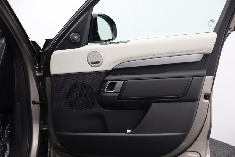  LAND ROVER DISCOVERY 3.0 D350 Dynamic SE 5dr Auto 4581805