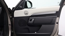 LAND ROVER DISCOVERY 3.0 D350 Dynamic SE 5dr Auto 4581805