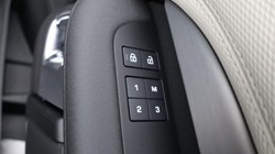 LAND ROVER DISCOVERY 3.0 D350 Dynamic SE 5dr Auto 4581807