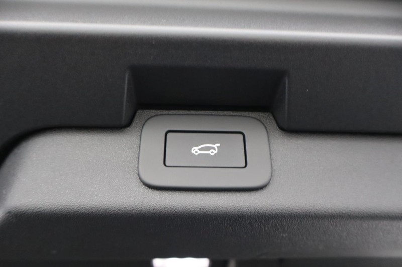  LAND ROVER DISCOVERY 3.0 D350 Dynamic SE 5dr Auto 4581786