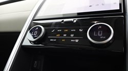 LAND ROVER DISCOVERY 3.0 D350 Dynamic SE 5dr Auto 4581815