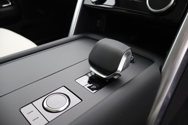  LAND ROVER DISCOVERY 3.0 D350 Dynamic SE 5dr Auto 4581814