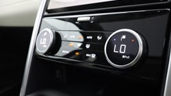 LAND ROVER DISCOVERY 3.0 D350 Dynamic SE 5dr Auto 4581827