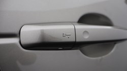 LAND ROVER DISCOVERY 3.0 D350 Dynamic SE 5dr Auto 4581790