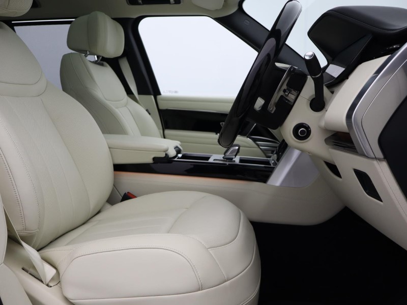  LAND ROVER RANGE ROVER 4.4 P530 V8 Autobiography 4dr Auto 4710371