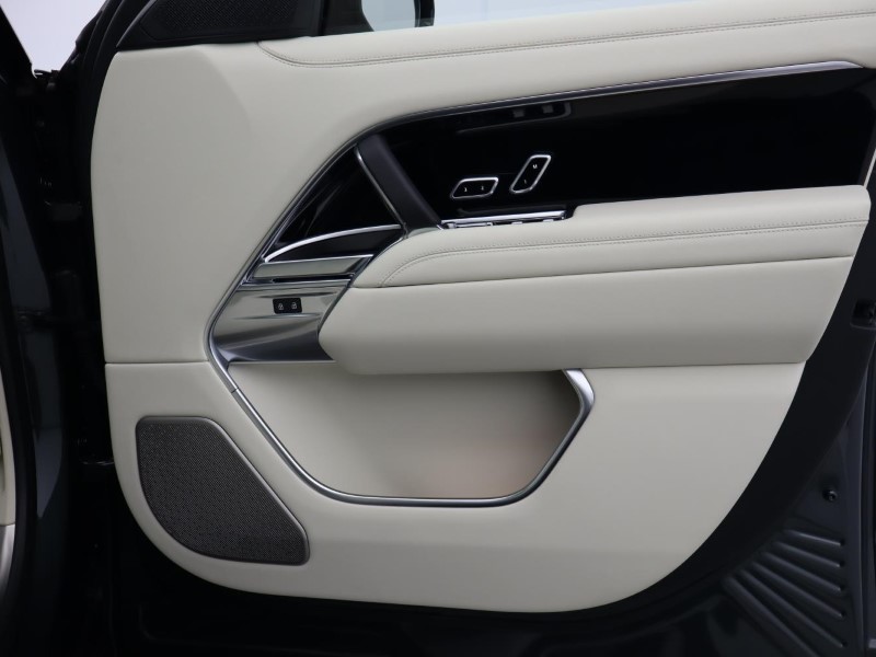  LAND ROVER RANGE ROVER 4.4 P530 V8 Autobiography 4dr Auto 4710368