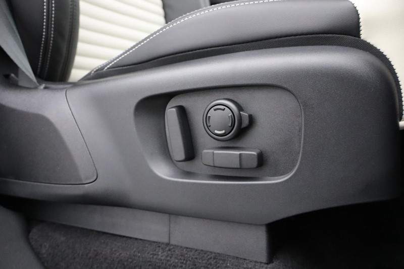  LAND ROVER DISCOVERY 3.0 D350 Metropolitan Edition 5dr Auto 4970965