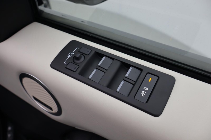  LAND ROVER DISCOVERY 3.0 D350 Metropolitan Edition 5dr Auto 4970963