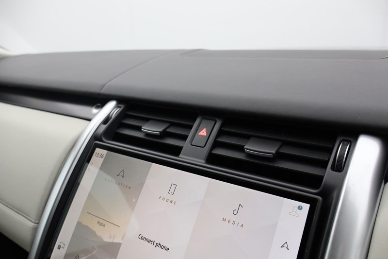  LAND ROVER DISCOVERY 3.0 D350 Metropolitan Edition 5dr Auto 4970984