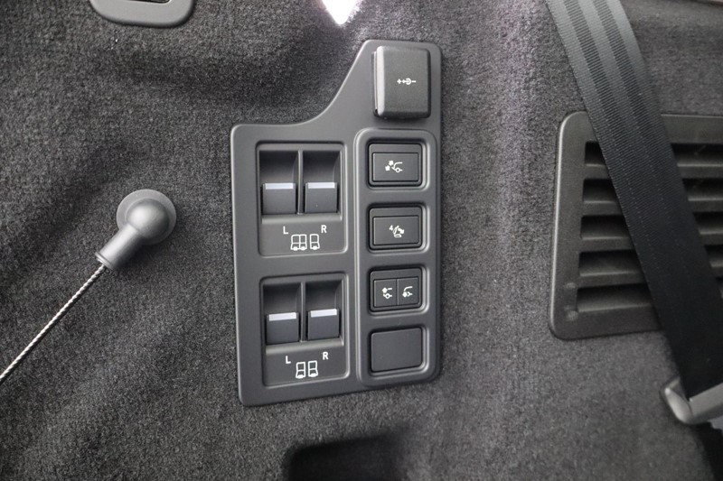  LAND ROVER DISCOVERY 3.0 D350 Metropolitan Edition 5dr Auto 4970998