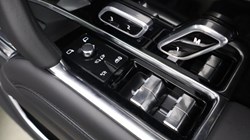 LAND ROVER RANGE ROVER 3.0 P460e HSE 4dr Auto 4902623