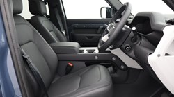 LAND ROVER DEFENDER 3.0 D250 X-Dynamic SE 110 5dr Auto 4632535
