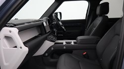 LAND ROVER DEFENDER 3.0 D250 X-Dynamic SE 110 5dr Auto 4632529