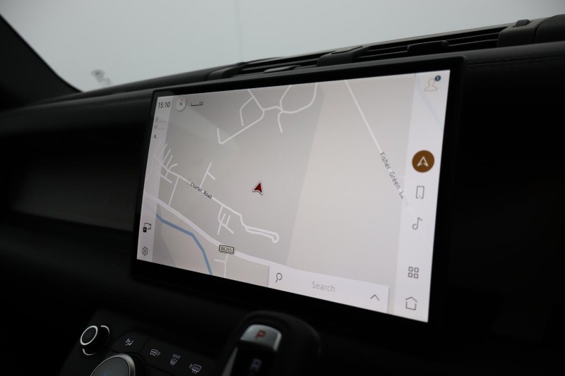  LAND ROVER DEFENDER 3.0 D250 X-Dynamic SE 110 5dr Auto 4632543