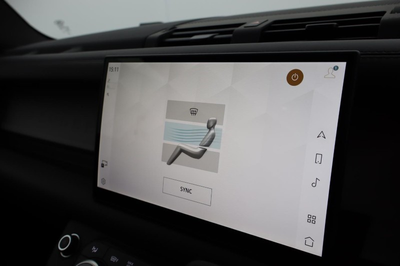  LAND ROVER DEFENDER 3.0 D250 X-Dynamic SE 110 5dr Auto 4632551