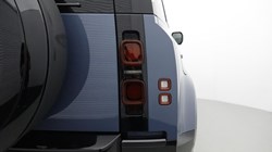 LAND ROVER DEFENDER 3.0 D250 X-Dynamic SE 110 5dr Auto 4632587