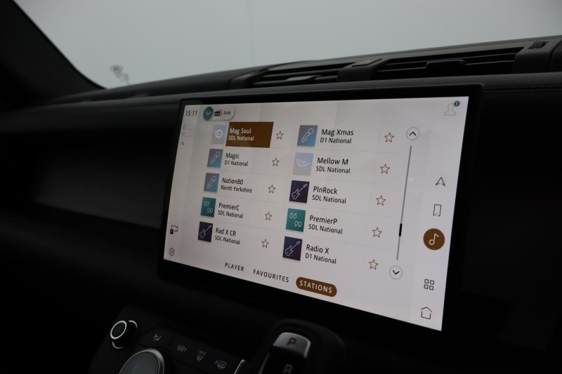  LAND ROVER DEFENDER 3.0 D250 X-Dynamic SE 110 5dr Auto 4632550