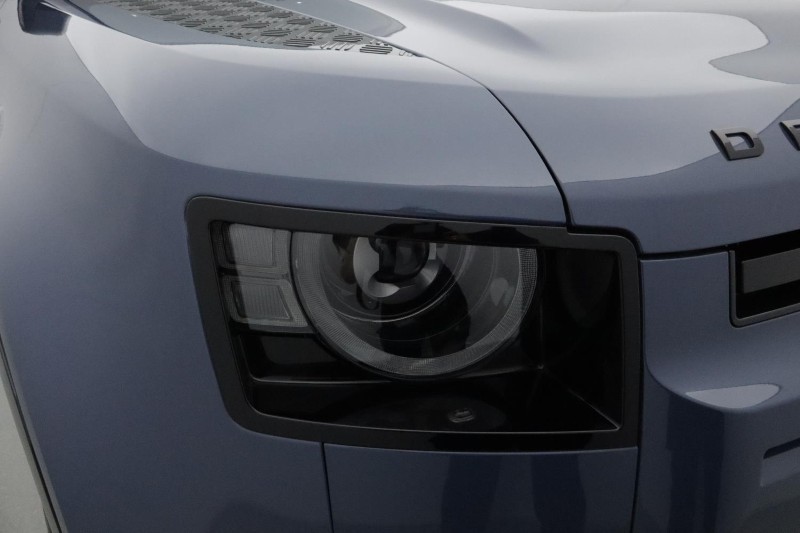  LAND ROVER DEFENDER 3.0 D250 X-Dynamic SE 110 5dr Auto 4632596