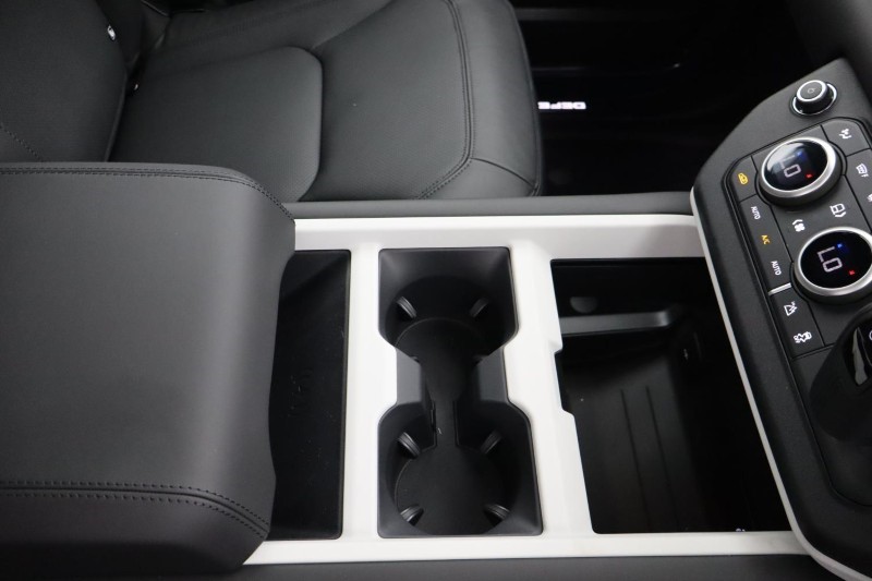  LAND ROVER DEFENDER 3.0 D250 X-Dynamic SE 110 5dr Auto 4632557