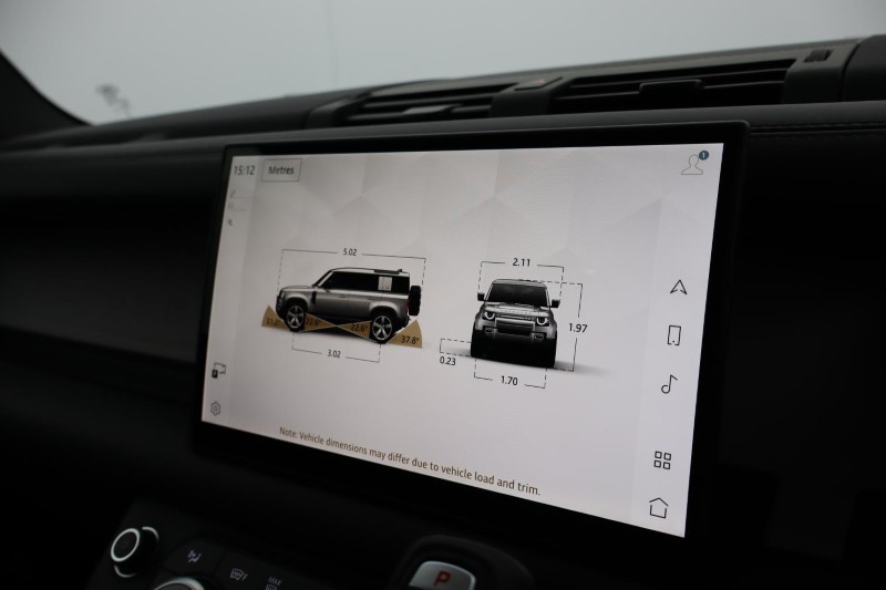  LAND ROVER DEFENDER 3.0 D250 X-Dynamic SE 110 5dr Auto 4632553