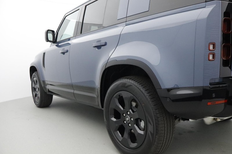  LAND ROVER DEFENDER 3.0 D250 X-Dynamic SE 110 5dr Auto 4632585