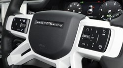 LAND ROVER DEFENDER 3.0 D250 X-Dynamic SE 110 5dr Auto 4613039