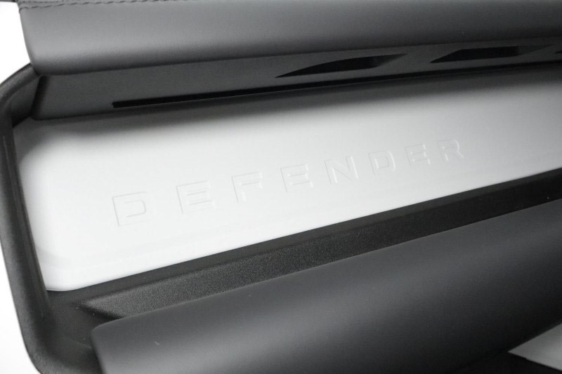  LAND ROVER DEFENDER 3.0 D250 X-Dynamic SE 110 5dr Auto 4612986