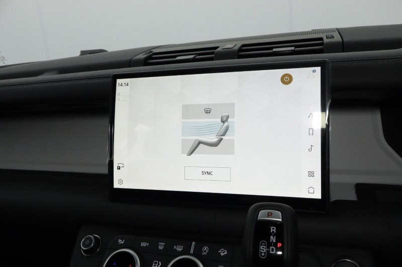  LAND ROVER DEFENDER 3.0 D250 X-Dynamic SE 110 5dr Auto 4613021