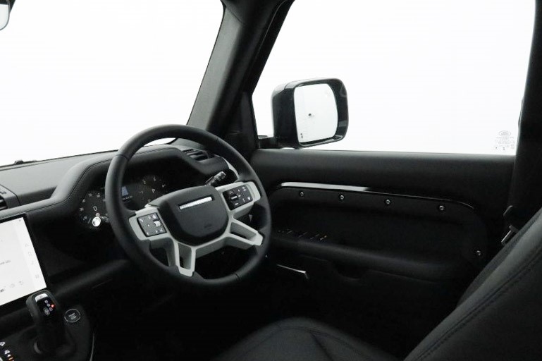  LAND ROVER DEFENDER 3.0 D250 X-Dynamic SE 110 5dr Auto 4613027