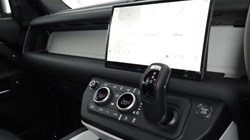 LAND ROVER DEFENDER 3.0 D250 X-Dynamic SE 110 5dr Auto 4613040