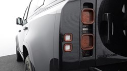 LAND ROVER DEFENDER 3.0 D250 X-Dynamic SE 110 5dr Auto 4612974