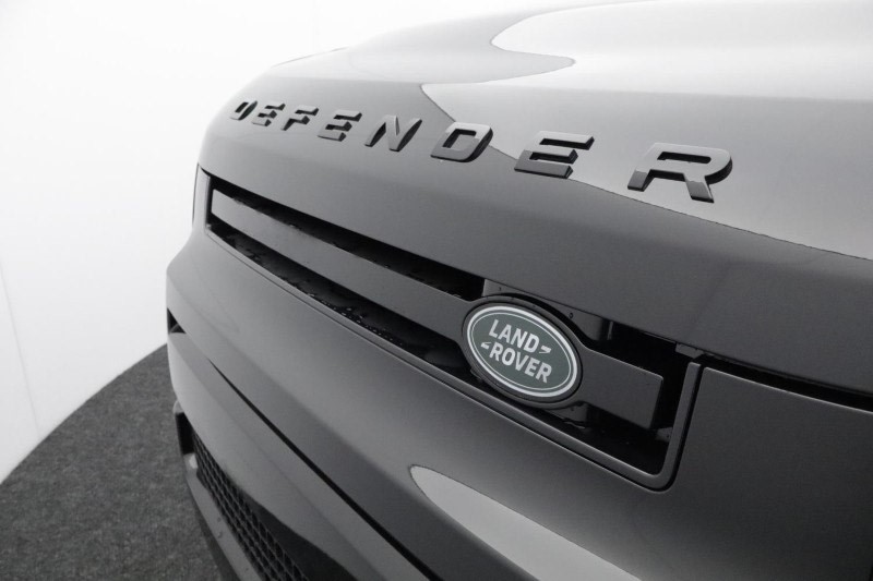 LAND ROVER DEFENDER 3.0 D250 X-Dynamic SE 110 5dr Auto 4612997