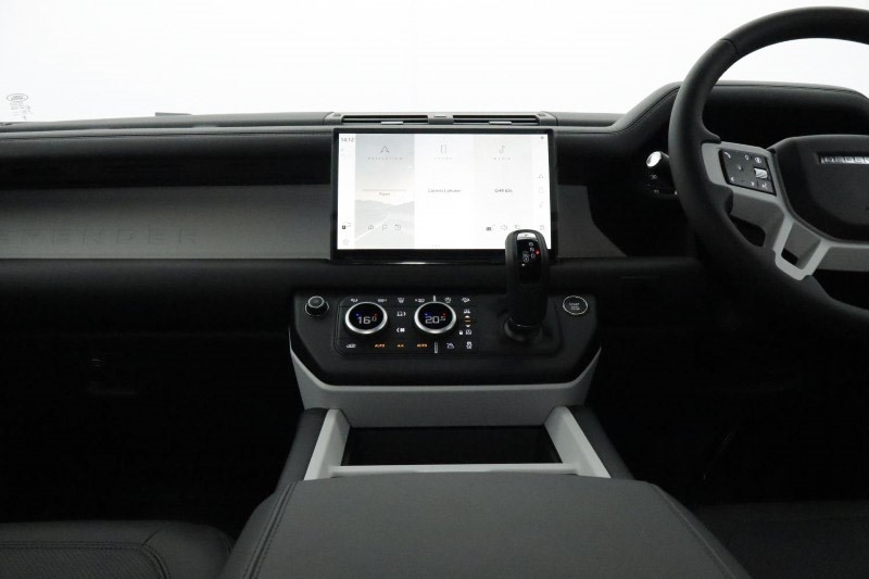  LAND ROVER DEFENDER 3.0 D250 X-Dynamic SE 110 5dr Auto 4613006