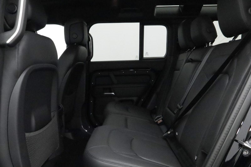  LAND ROVER DEFENDER 3.0 D250 X-Dynamic SE 110 5dr Auto 4612980