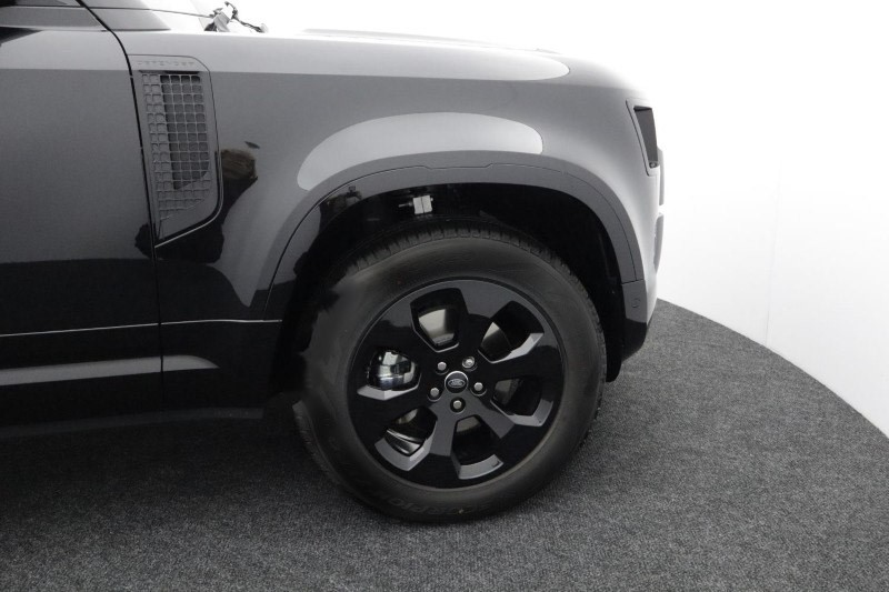  LAND ROVER DEFENDER 3.0 D250 X-Dynamic SE 110 5dr Auto 4612991