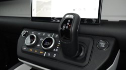 LAND ROVER DEFENDER 3.0 D250 X-Dynamic SE 110 5dr Auto 4613014