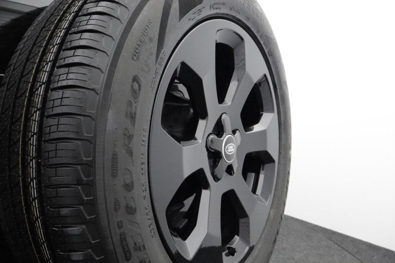  LAND ROVER DEFENDER 3.0 D250 X-Dynamic SE 110 5dr Auto 4612975