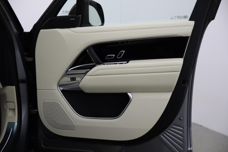  LAND ROVER RANGE ROVER 3.0 P460e Edition 4dr Auto 5125242