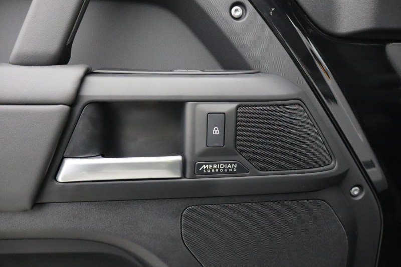  LAND ROVER DEFENDER 3.0 D350 X-Dynamic HSE 130 5dr Auto 4769333