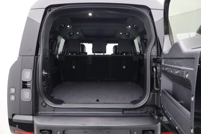  LAND ROVER DEFENDER 3.0 D350 X-Dynamic HSE 130 5dr Auto 4769335