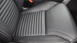 LAND ROVER DISCOVERY 3.0 D350 Dynamic SE 5dr Auto 4711275