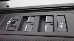 LAND ROVER DISCOVERY 3.0 D350 Dynamic SE 5dr Auto 4711269